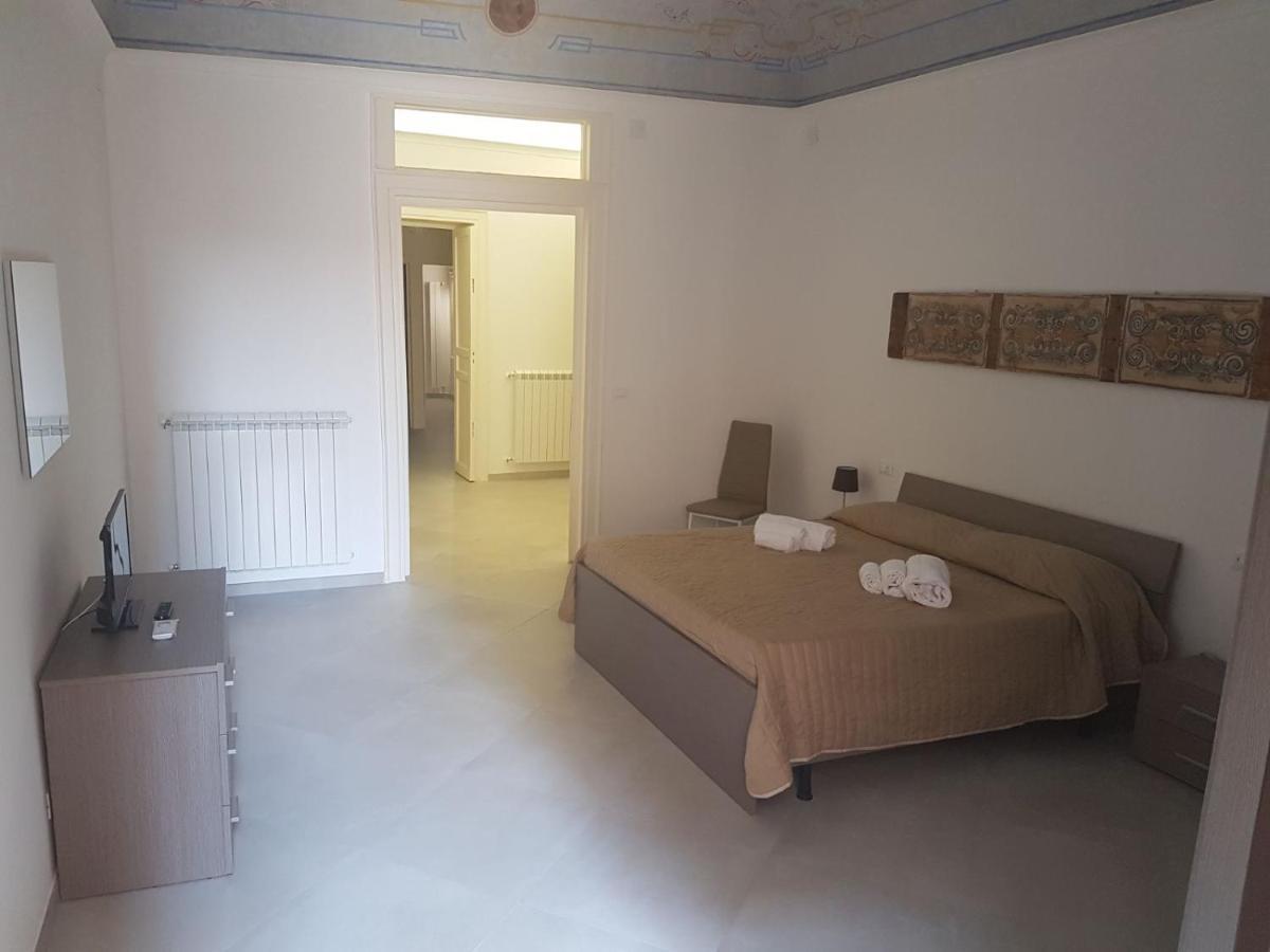 B&B Greco Abatellis ปาแลร์โม ภายนอก รูปภาพ